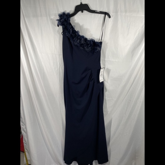 NWT Xscape Floral Applique One Shoulder Gown‎ in Navy [ PETITE 8P ] - Picture 7 of 12